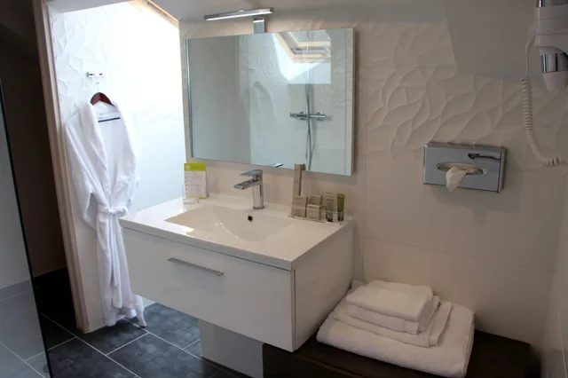 غرفة مفردة بسرير فردي، Hotel Restaurant L'Esturgeon 3/3