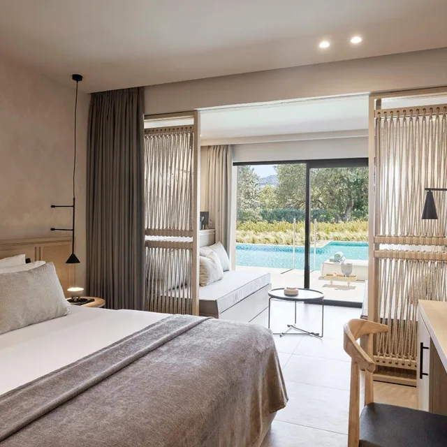 Junior Suite, Pool View, Shared Pool, Sofa، Ella Helea 1/2