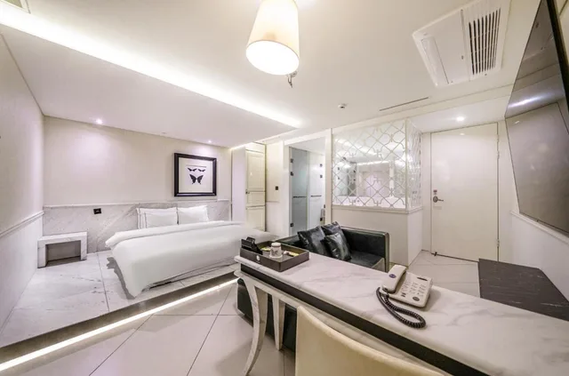 جناح، Hotel Cullinan Wangsimni 4/5