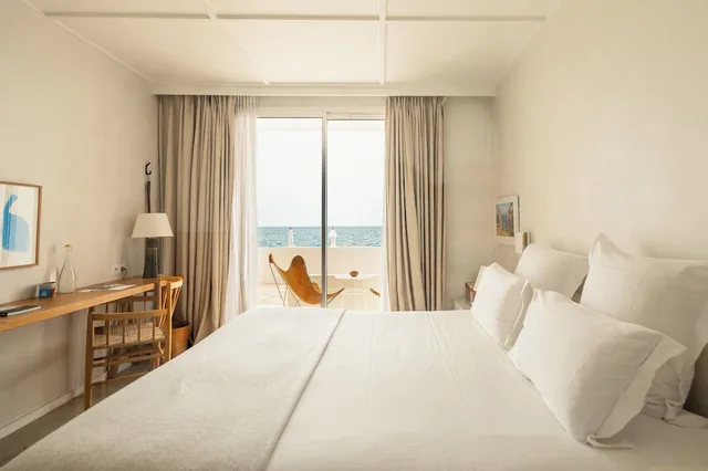 غرفة كلاسيكية، Hotel Les Roches Rouges 1/9