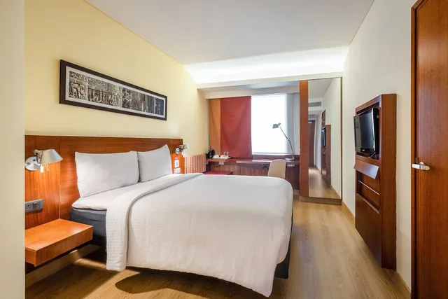 Standard Room Queen Bed with Extra Benefits، Ibis Delhi Airport 8/10