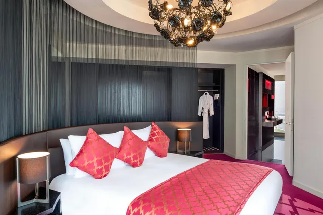 1 Bedroom, Vice President, Supreme, Suite, King Bed، W Doha 1/7