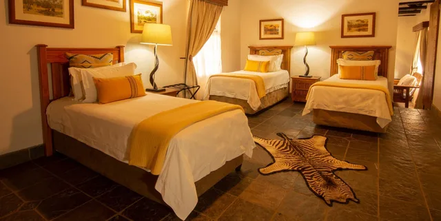 Connecting, Suite, 1 Double and 3 Single Beds, River View، Elandela Private Game Reserve And Luxury Lodge 1/2