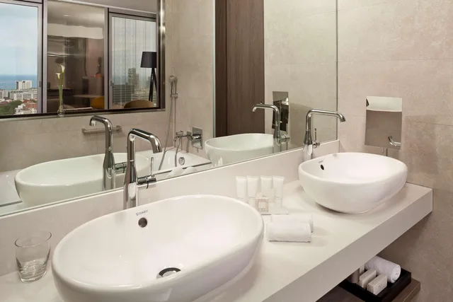غرفة بريميوم بسرير مزدوج بإطلالة على المدينة، MELIA BARCELONA SKY 9/10