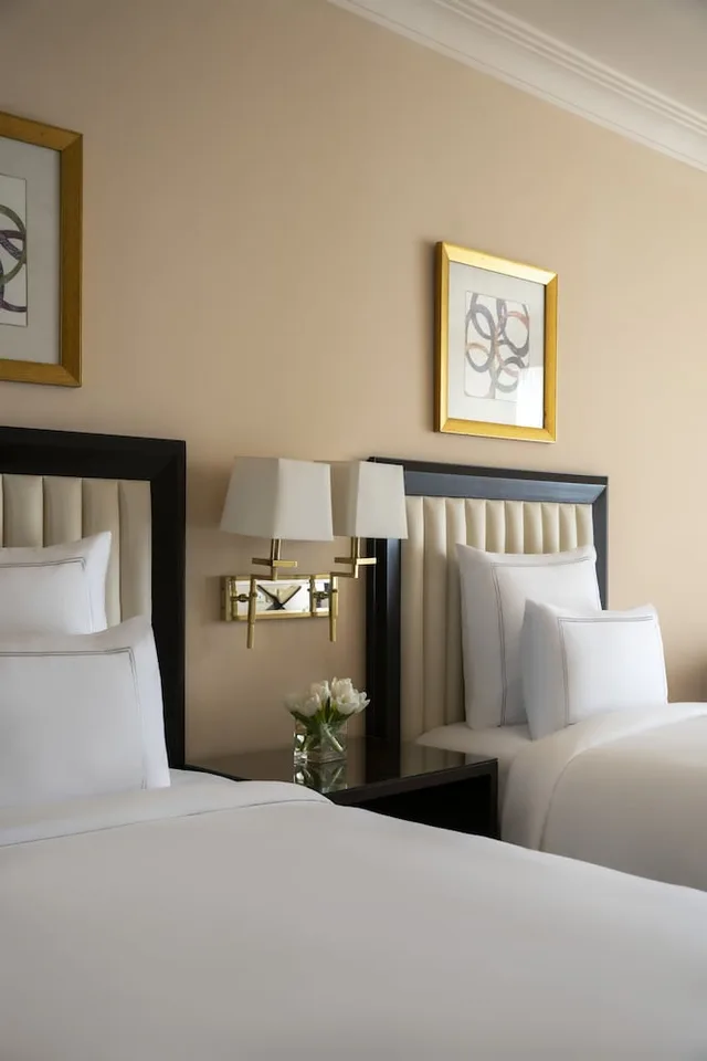 غرفة كلاسيكية بسريرين منفصلين بإطلالة على الحرم، سويس اوتيل المقام مكة(Swissotel Al Maqam Makkah) 8/10