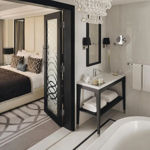 2 Bedrooms, Royal, Suite, King Bed, 2 King Beds, voco Riyadh by IHG 9/10