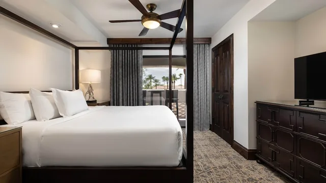 غرفة سيغنتشر بسريرين كينج بغرفتي نوم، Holiday Inn Club Vacations Scottsdale Resort 4/10