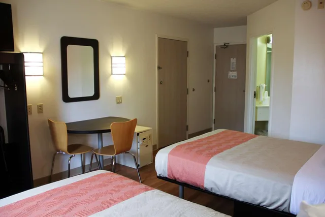 غرفة ديلوكس رباعية، Motel6 Milan, OH - Sandusky 4/7