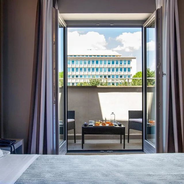 غرفة سوبيريور بسرير مزدوج أو سريرين منفصلين بشرفة، Fortyfive Squared Hotel 4/6