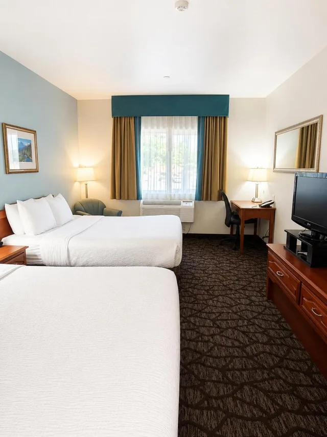 غرفة بسريرين كوين يُسمح فيها بالحيوانات الأليفة، Quality Inn & Suites Sequim at Olympic National Park 1/7