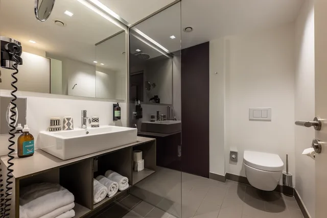جناح بسرير كينج وسرير فردي بغرفتي نوم، HOTEL POST 3/4