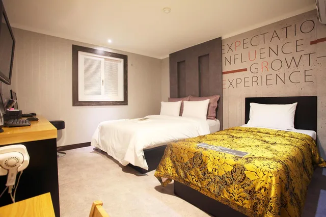 غرفة قياسية بسريرين منفصلين، Hotel Luxe 3/4