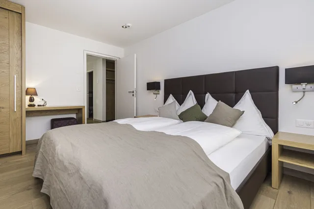 شقة حصرية بسرير كينج وسريرين كوين بإطلالة على الجبل بـ3 غرف نوم، Matthiol Serviced Apartments 6/10