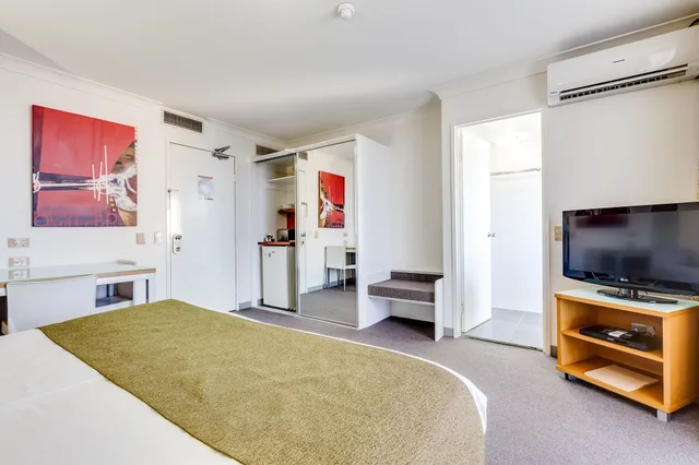 غرفة قياسية بسرير كوين، Hillcrest Apartment Hotel 2/3