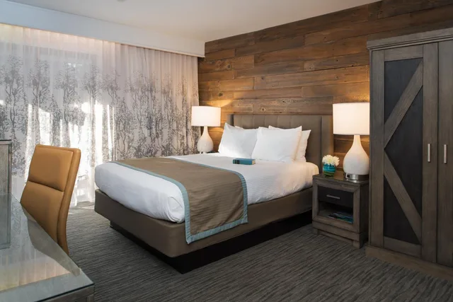 Room Assigned on Arrival, Hotel Azure Tahoe 1/1