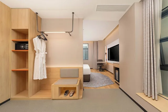 Standard, King Bed, Extra Floor Space، YiWu Zhonglian Kaixin Hotel 4/8