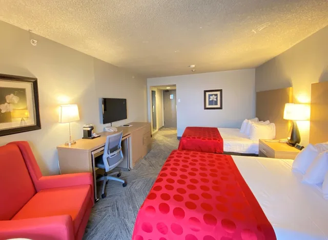 غرفة بسريرين كوين بإطلالة على البحيرة في المبنى الرئيسي، Penticton Lakeside Resort 2/3