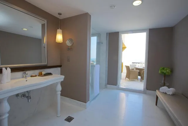 غرفة بريميوم بسرير مزدوج بإطلالة على البحر، Rixos Bab Al Bahr 3/3