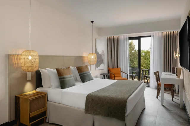 Nest, Queen Bed, Sea View، Domes Aulus Elounda Resort, Curio Collection by Hilton 1/7