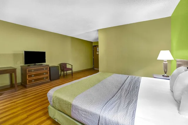 غرفة بزنس بسرير كينج، Motel6 Morehead, KY 5/10
