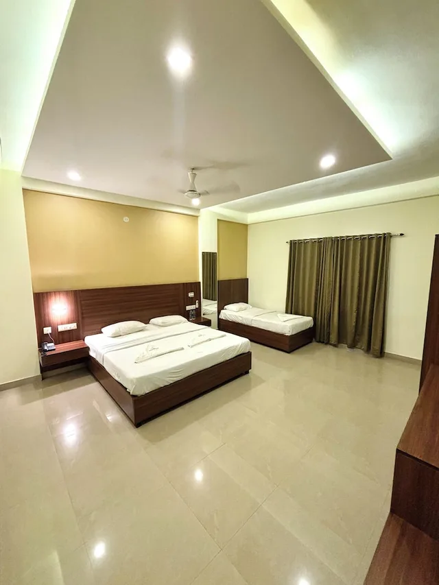 غرفة عائلية ثلاثية بسرير كوين وسرير فردي، Hotel Citywalk Residency 2/3