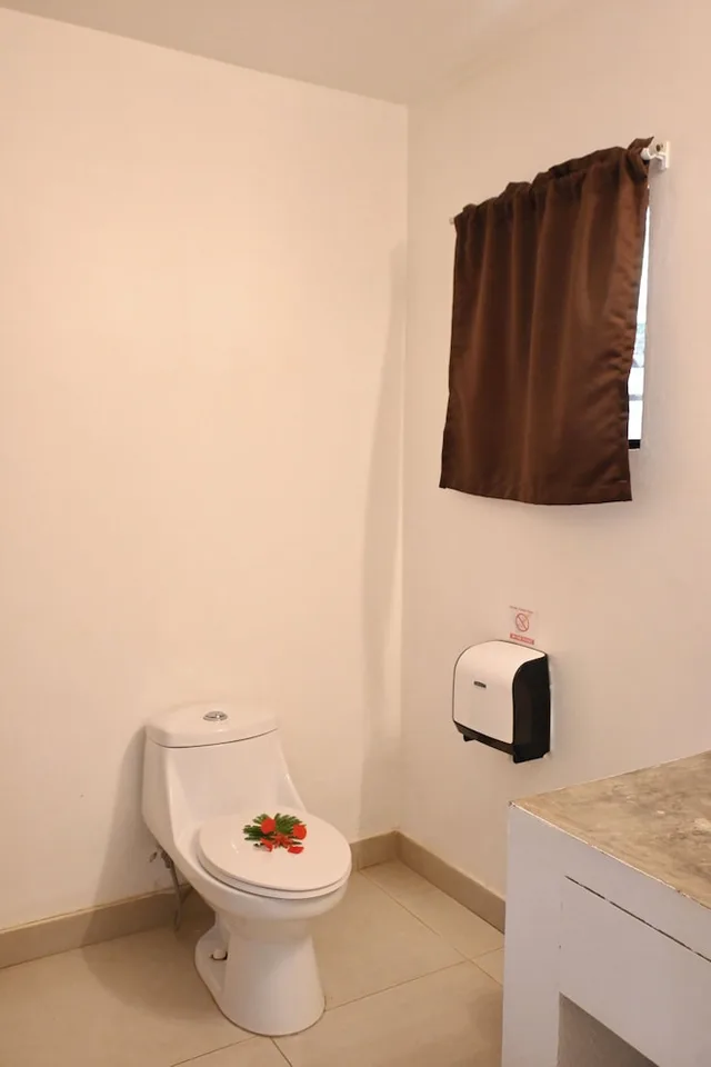 غرفة ديلوكس عائلية بسرير كوين وسريرين منفصلين، Hotel Pasatiempo 7/9