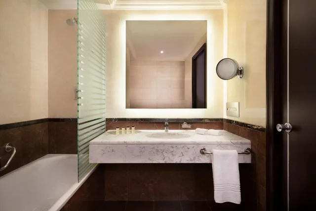 Guest Room, Executive, Queen Bed, Club Lounge Access, Sheraton Riyadh Hotel And Towers 4/5