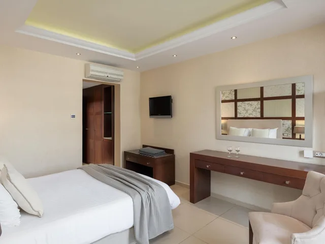 Family Suite, Premium, Outdoor Jetted Tub، Theartemis Palace 4/7
