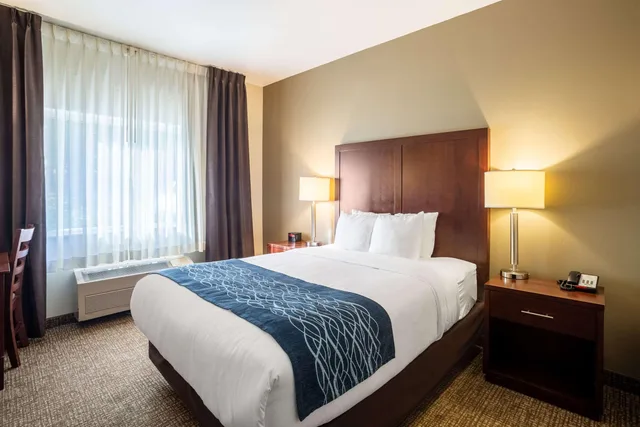 غرفة بسرير كوين، Comfort Inn Lacey Olympia 1/4