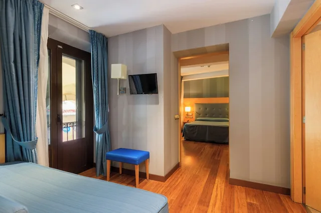 غرفة ثلاثية بثلاثة أسرّة، Del Mar Hotel 6/10