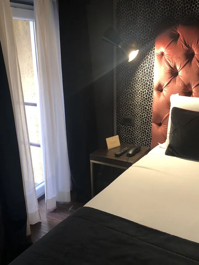 غرفة تنفيذية بسرير كوين بشرفة، Saint B Boutique Hotel 3/5