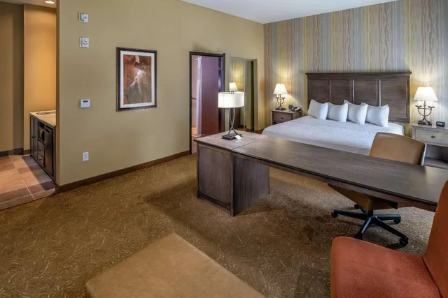 جناح بسرير كينج مع أريكة لذوي الإعاقة، Hampton Inn And Suites Springdale-Zion National Park 2/2