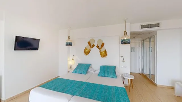 غرفة قياسية بإطلالة على البحر بجاكوزي، Tropic Garden Hotel & Apartments 1/2