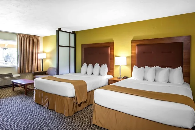 جناح بسريرين كوين، Quality Inn & Suites At Coos Bay 5/10