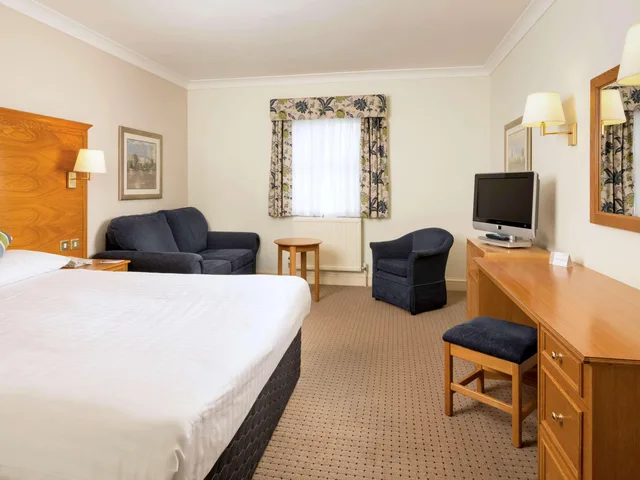 غرفة كلاسيكية عائلية بسرير فردي، Mercure Bristol North The Grange Hotel 1/3