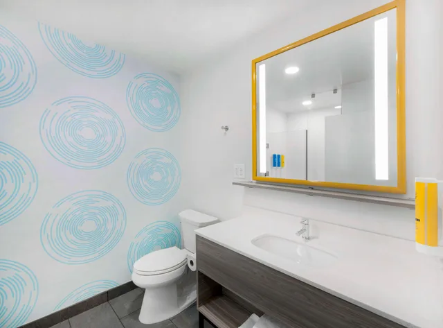 Room, Double Bed, Accessible, Tru by Hilton Wilmington Wrightsville Beach 7/8