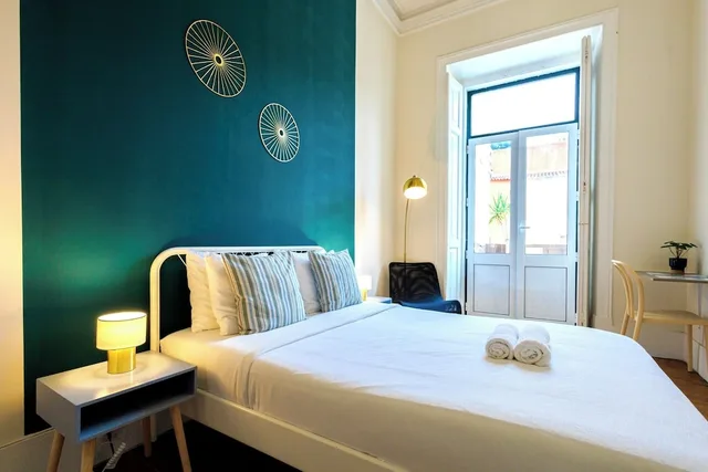 غرفة كومفورت بسرير مزدوج بإطلالة على الفناء بشرفة بحمام مشترك، Ambiente Hostel 4/9