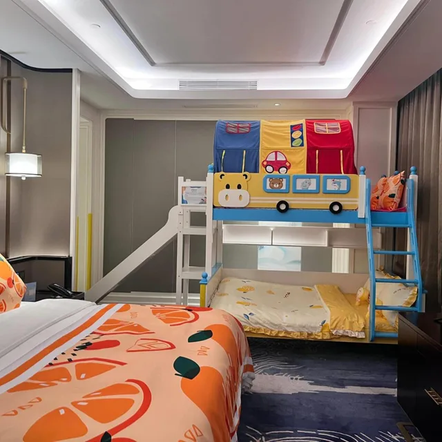 Parent Child Area, Supreme, King Bed، Wyndham Hotel Qingdao 1/1