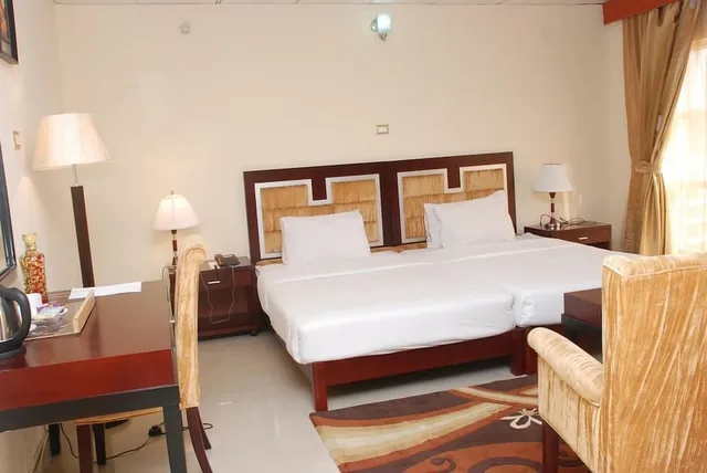جناح كلاسيكي بسرير مزدوج، Gombe Jewel Hotel 1/1