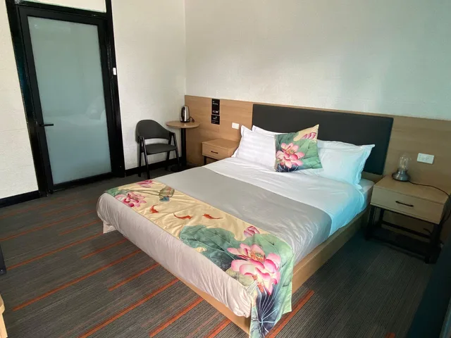 غرفة قياسية بسرير مزدوج، Jasper Motor Inn 1/2