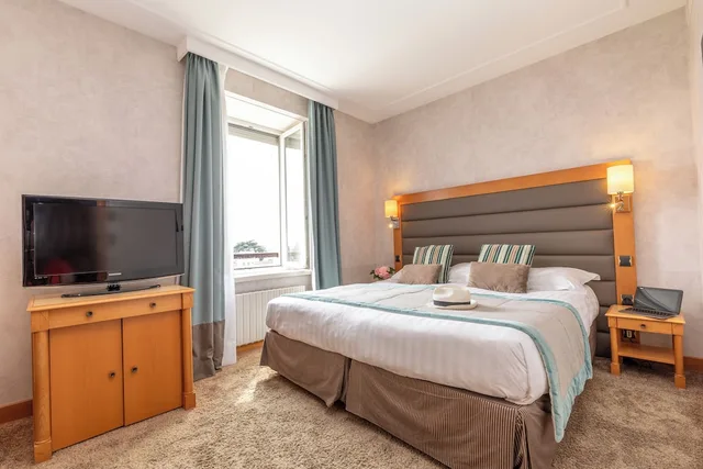غرفة كلاسيكية بسريرين منفصلين، Le Grand Hotel Des Thermes 3/6
