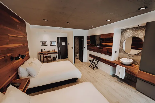 غرفة بريميوم بسريرين كوين بإطلالة على المدينة، La Urumpta Hotel by AKEN Mind 3/7