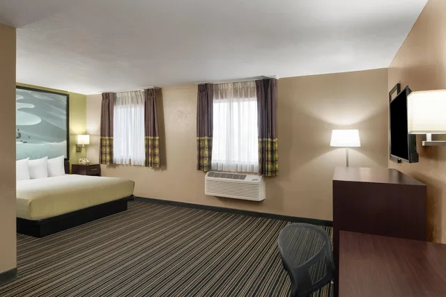 غرفة بسرير كينج لذوي الإعاقة، Super 8 by Wyndham Casa Grande 6/10