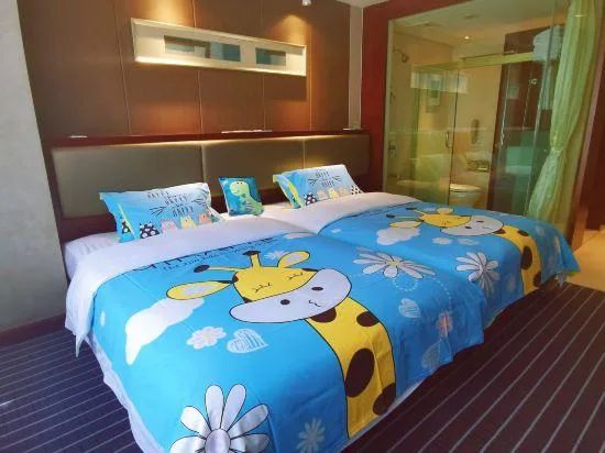 Cozy, Connecting, Family, Hai Tian 2/2