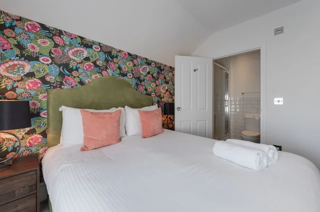 غرفة تنفيذية بسرير كينج، Stattons Boutique Hotel 6/10