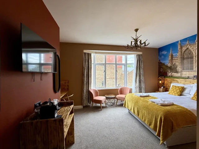 غرفة سوبيريور بسرير كينج، The Crescent Guest House 1/2