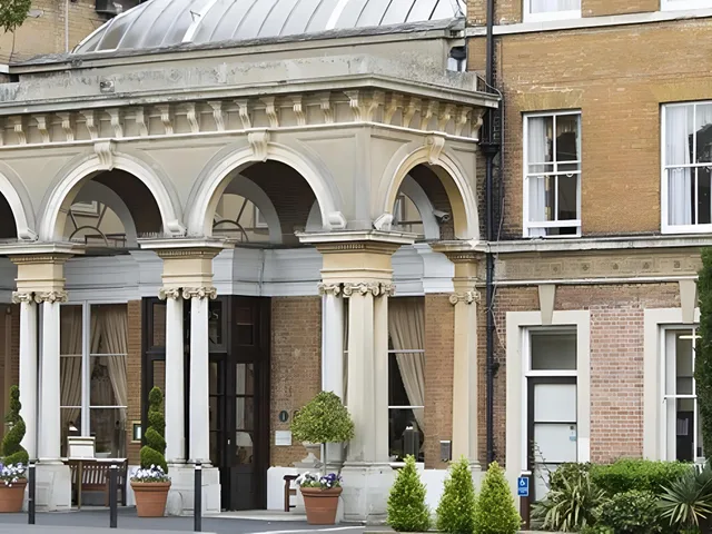 غرفة ديلوكس مع أريكة، Oatlands Park Hotel 1/1