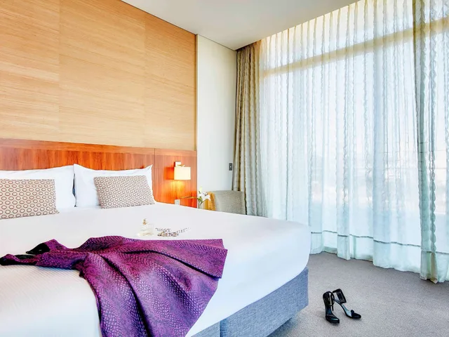Bliss, Double Bed, Bathtub, The Sebel Mandurah 2/10