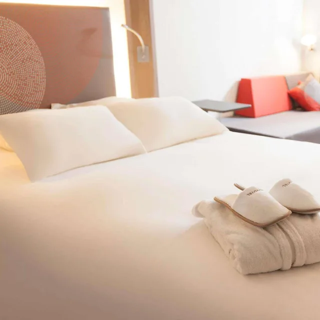 غرفة تنفيذية بسرير كوين مع أريكة، Novotel Paris Rueil-Malmaison 8/10