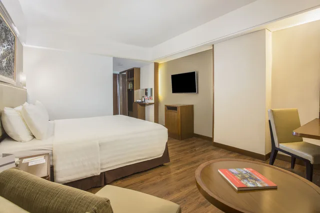 غرفة سوبيريور بسرير كوين، Swiss-Belhotel Bogor 2/3